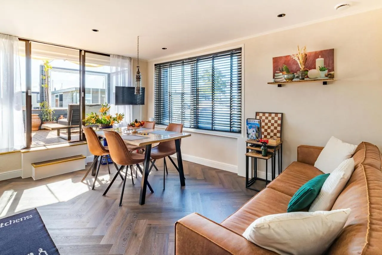 Rw-Aalsmeer,Waterloft Near Amsterdam And Schiphol Holiday home Aalsmeer